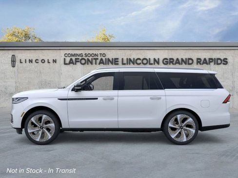 New 2026 Lincoln Navigator L Black Label AWD/4WD image 3