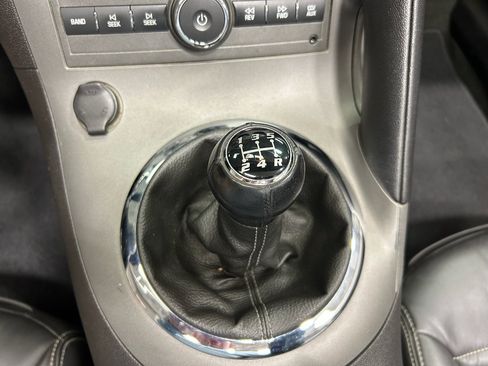 Used 2006 Pontiac Solstice Convertible w/ Premium Package RWD image 11