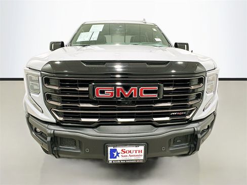 Used 2024 GMC Sierra 1500 AT4X image 2