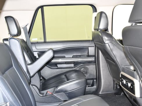 Used 2023 Ford Expedition XLT AWD/4WD image 35