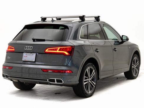 Used 2020 Audi Q5 e Premium Plus image 3