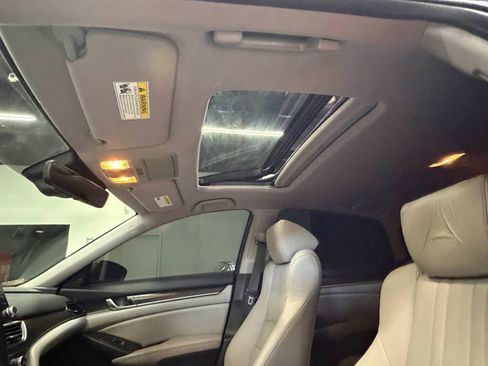 Used 2018 Honda Accord EX-L image 37