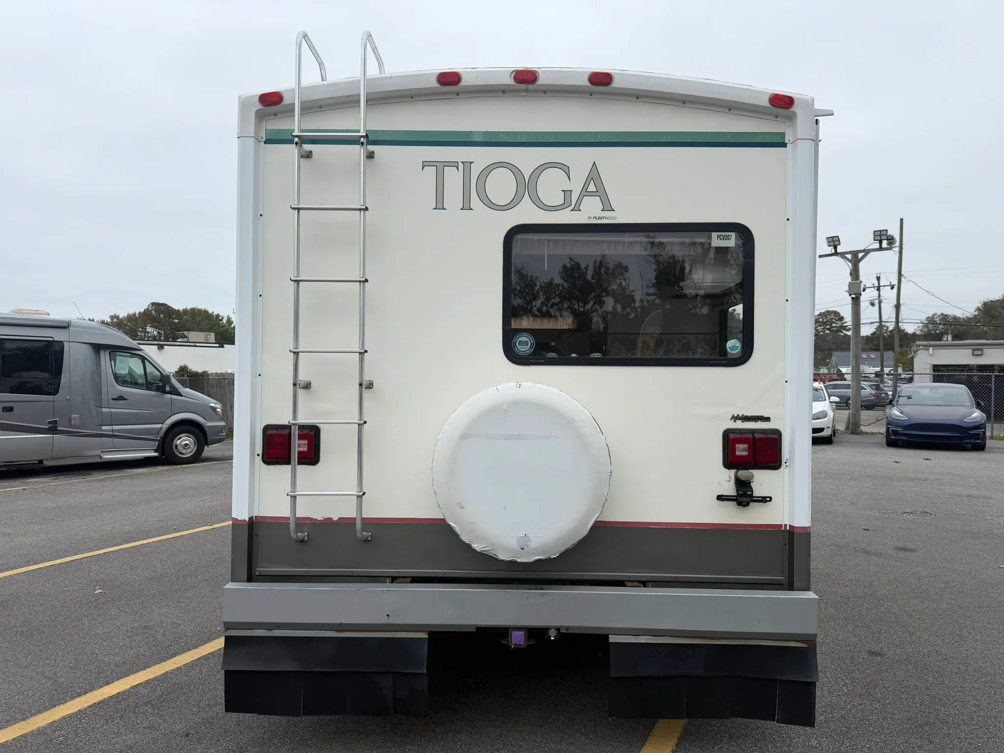 Used 1998 Ford E-350 and Econoline 350 RWD image 4