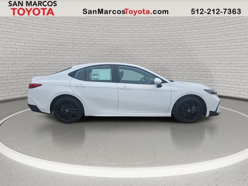 New 2026 Toyota Camry SE image 4