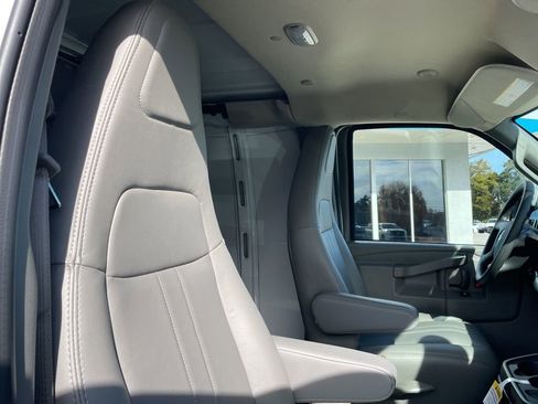 New 2025 Chevrolet Express 2500 image 20