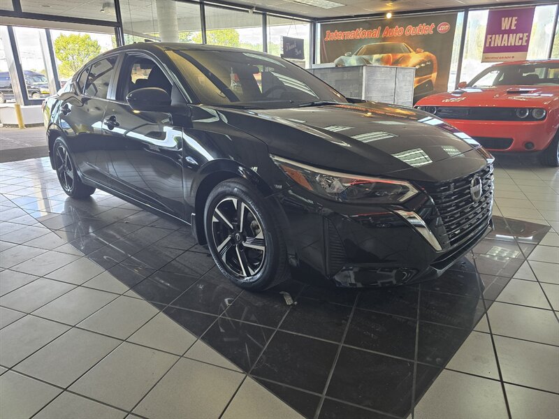 Used 2025 Nissan Sentra SV w/ All-Weather Package FWD image 3