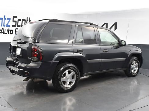 Used 2005 Chevrolet TrailBlazer LS w/ LS Preferred Equipment Group AWD/4WD image 5