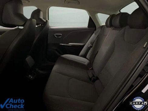 Used 2025 Kia K4 LX image 19