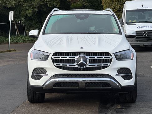 Certified 2025 Mercedes-Benz GLE 450e 4MATIC image 9