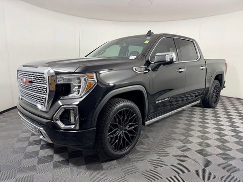 Used 2022 GMC Sierra 1500 Denali w/ Denali Premium Package AWD/4WD image 3