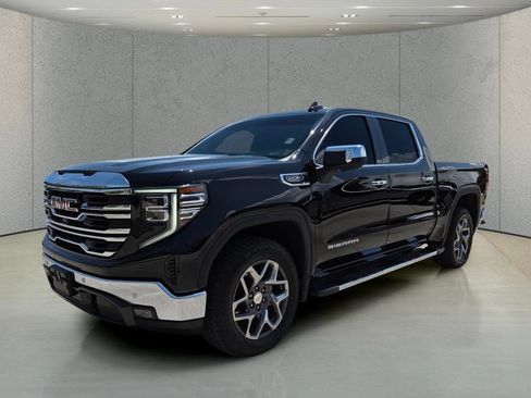 Used 2024 GMC Sierra 1500 SLT w/ SLT Premium Plus Package AWD/4WD image 11