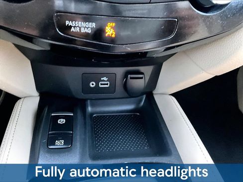 Used 2019 Nissan Rogue SL w/ Premium Package FWD image 21