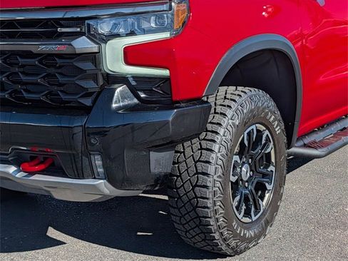 Used 2025 Chevrolet Silverado 1500 ZR2 w/ Technology Package image 2