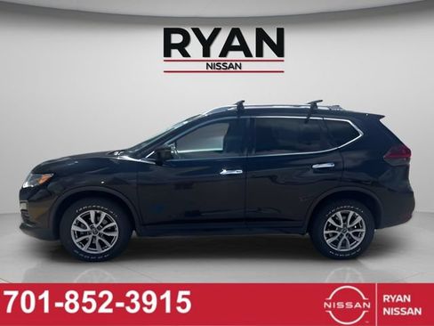 Certified 2018 Nissan Rogue SV AWD/4WD image 2