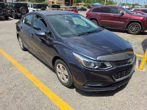Used 2016 Chevrolet Cruze LS FWD image 12