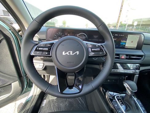 New 2026 Kia Seltos EX w/ EX Sunroof Package FWD image 16