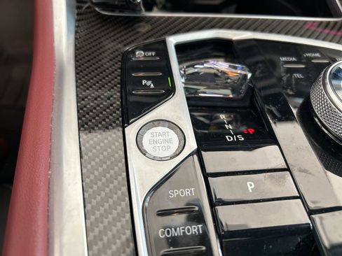 Used 2024 BMW X6 M60i image 10