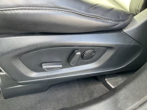 Used 2023 Ford Explorer XLT w/ Equipment Group 202A image 13