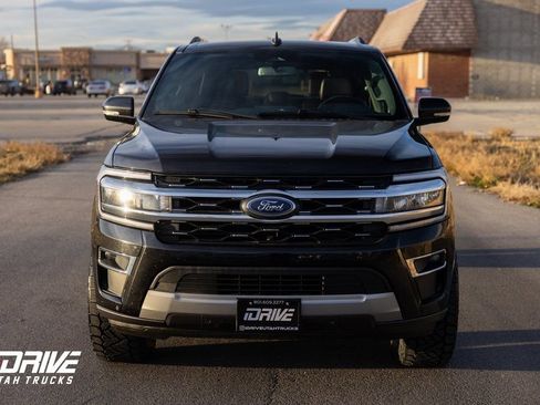 Used 2024 Ford Expedition Limited AWD/4WD image 3