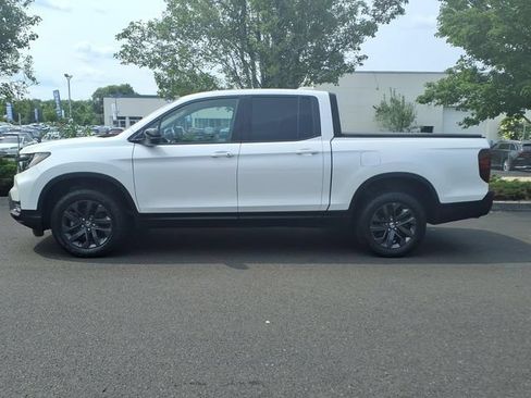 Used 2024 Honda Ridgeline Sport image 9