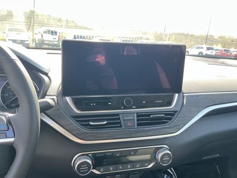 New 2026 Nissan Altima 2.5 SV AWD/4WD image 20
