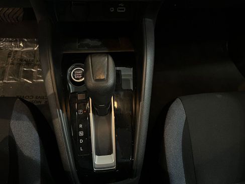 Used 2025 Nissan Versa SV FWD image 40