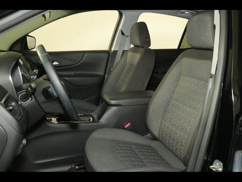 Used 2023 Chevrolet Equinox LT image 22