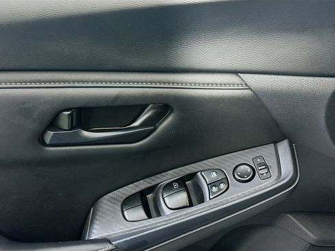 Used 2024 Nissan Sentra S image 15