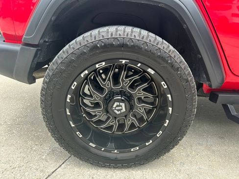 Used 2018 Jeep Wrangler Unlimited Sport AWD/4WD image 28