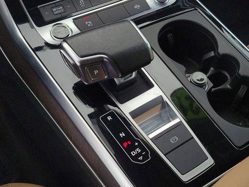 Used 2021 Audi Q8 Premium Plus w/ Premium Plus Package image 28