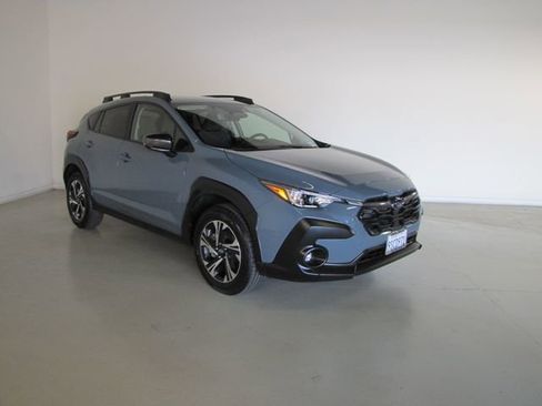 Used 2025 Subaru Crosstrek 2.0i Premium AWD/4WD image 3