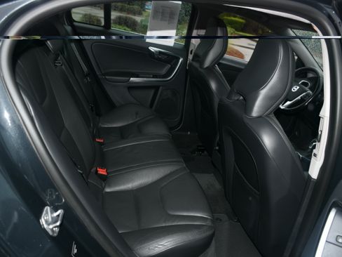 Used 2014 Volvo S60 T5 FWD image 20