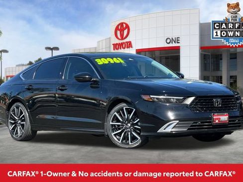 Used 2025 Honda Accord Touring image 2