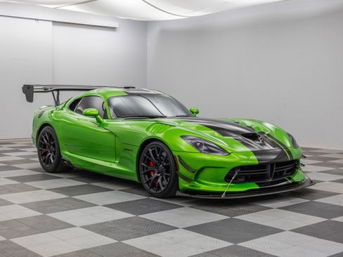 Used 2017 Dodge Viper GTC w/ ACR Package image 2