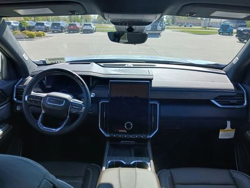 New 2026 GMC Acadia Denali Ultimate AWD/4WD image 32