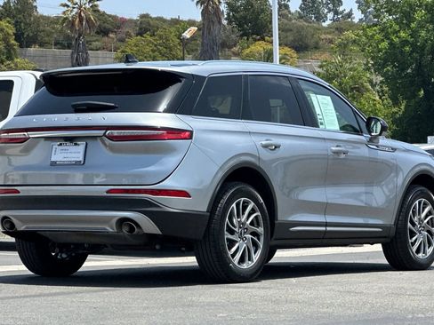 Certified 2022 Lincoln Corsair FWD image 3