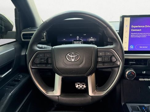 Used 2025 Toyota Tacoma TRD Sport AWD/4WD image 12
