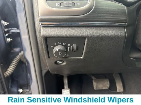 Used 2021 Jeep Grand Cherokee Limited image 13