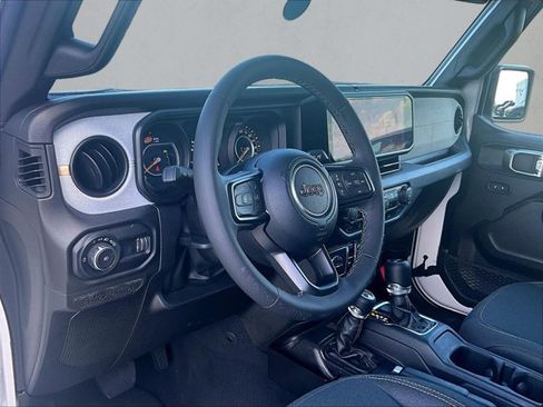 Used 2025 Jeep Wrangler Unlimited Sport AWD/4WD image 14