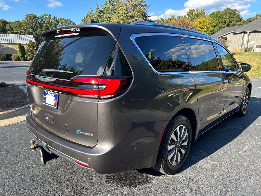 Used 2021 Chrysler Pacifica Touring-L w/ Uconnect Theater Family Group FWD image 22
