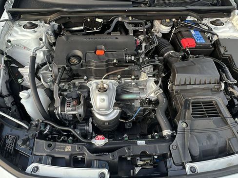 Used 2024 Honda Civic Sport image 10