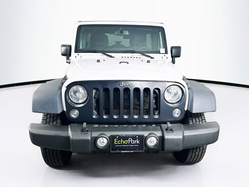 Used 2016 Jeep Wrangler Unlimited Sport image 2