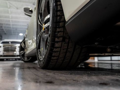 Used 2020 Ferrari Portofino RWD image 75