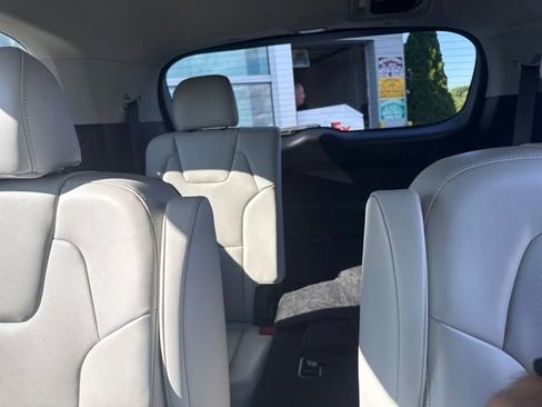 Certified 2023 Kia Telluride S w/ S Sunroof Package AWD/4WD image 18