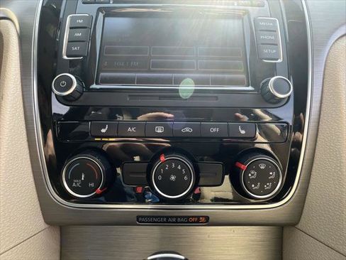 Used 2015 Volkswagen Passat 1.8T SE image 18