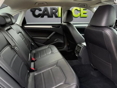 Used 2019 Volkswagen Passat 2.0T Wolfsburg FWD image 21