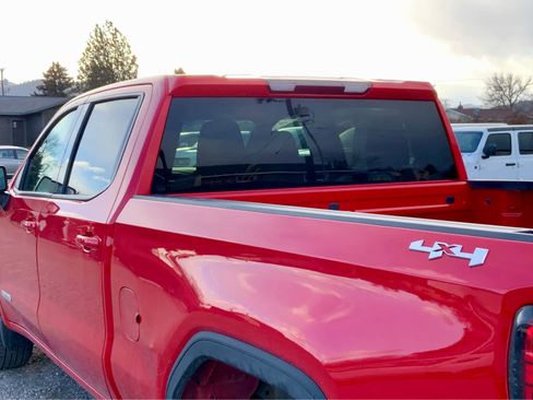 Used 2025 GMC Sierra 1500 Elevation image 12