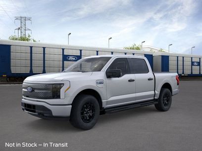New 2025 Ford F150 Lightning XLT w/ Max Trailer Tow Package
