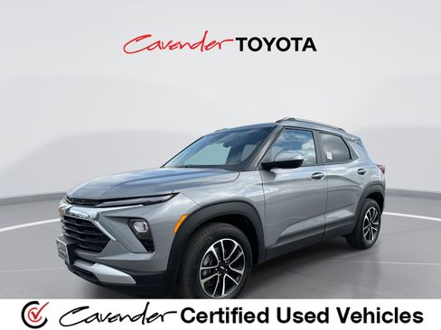 Used 2025 Chevrolet TrailBlazer LT image 1