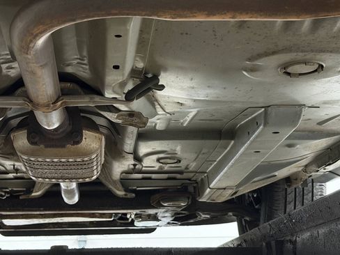 Used 1993 Pontiac Grand Prix LE FWD image 25